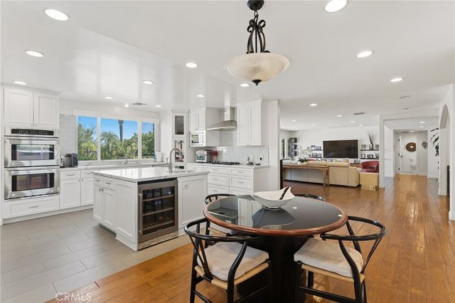 23365 Calvert Street, Woodland Hills, CA 91367