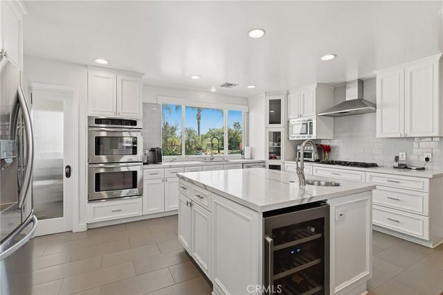 23365 Calvert Street, Woodland Hills, CA 91367