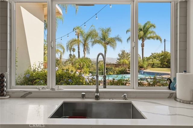 23365 Calvert Street, Woodland Hills, CA 91367