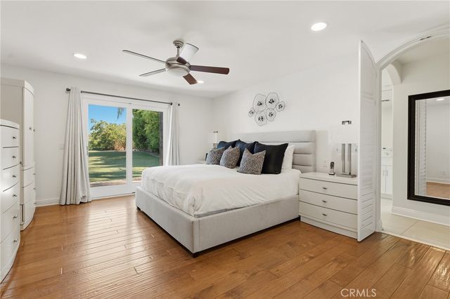 23365 Calvert Street, Woodland Hills, CA 91367
