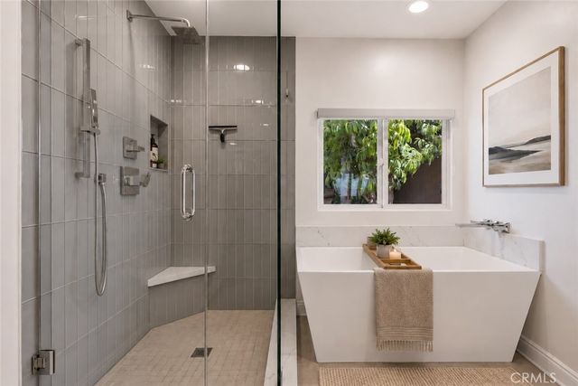 23365 Calvert Street, Woodland Hills, CA 91367