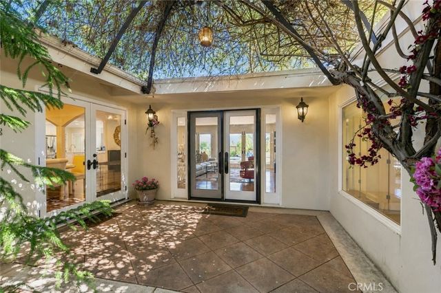 23365 Calvert Street, Woodland Hills, CA 91367