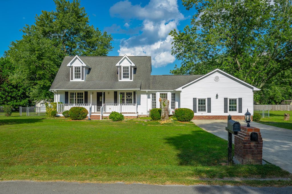 1108 Asher Street, Jasper, TN 37347