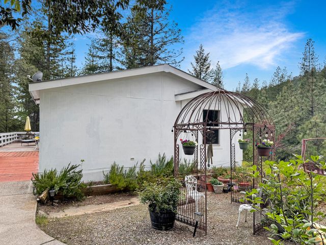 12957 Sailor Flat Rd, Nevada City, CA 95959