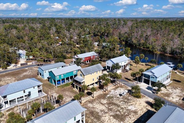 1259 NE Rivers Bend Way, Steinhatchee, FL 32359