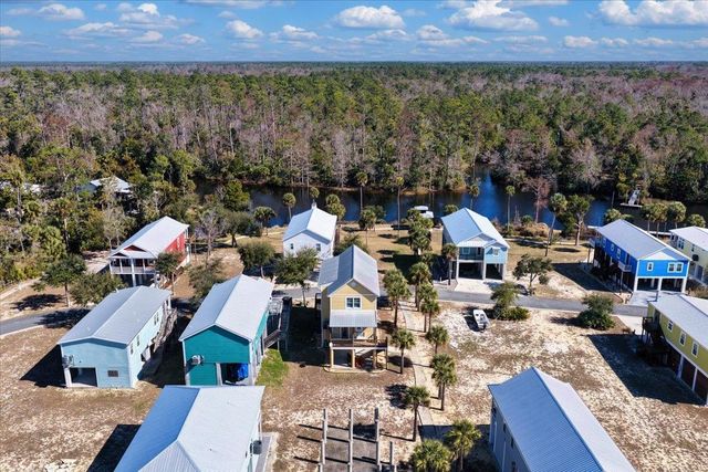 1259 NE Rivers Bend Way, Steinhatchee, FL 32359