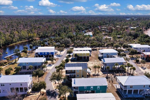 1259 NE Rivers Bend Way, Steinhatchee, FL 32359