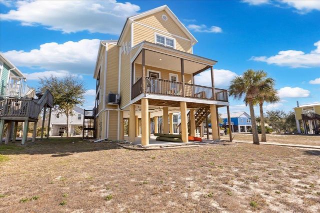 1259 NE Rivers Bend Way, Steinhatchee, FL 32359