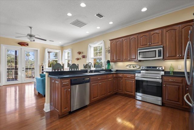 1259 NE Rivers Bend Way, Steinhatchee, FL 32359