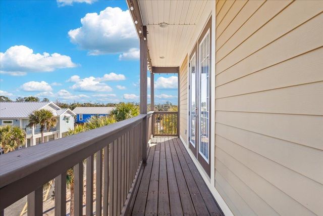 1259 NE Rivers Bend Way, Steinhatchee, FL 32359