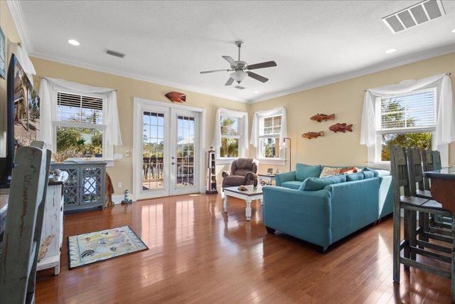 1259 NE Rivers Bend Way, Steinhatchee, FL 32359