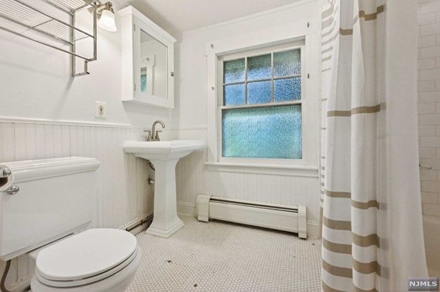 86 Westville Avenue, Caldwell, NJ 07006