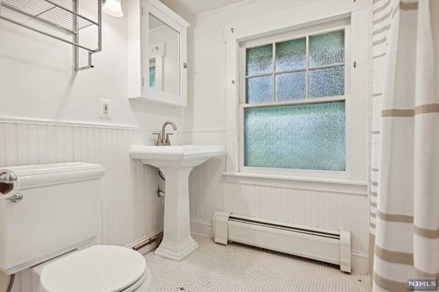 86 Westville Avenue, Caldwell, NJ 07006