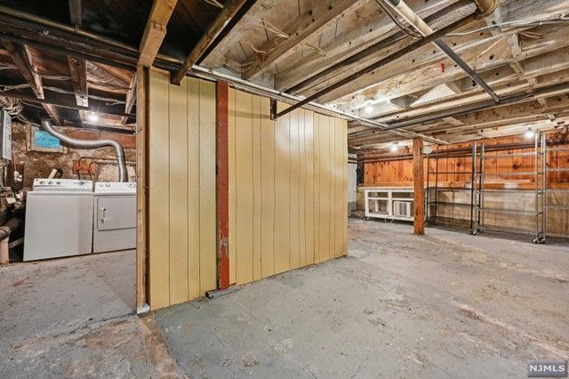 86 Westville Avenue, Caldwell, NJ 07006