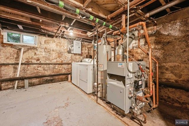 86 Westville Avenue, Caldwell, NJ 07006