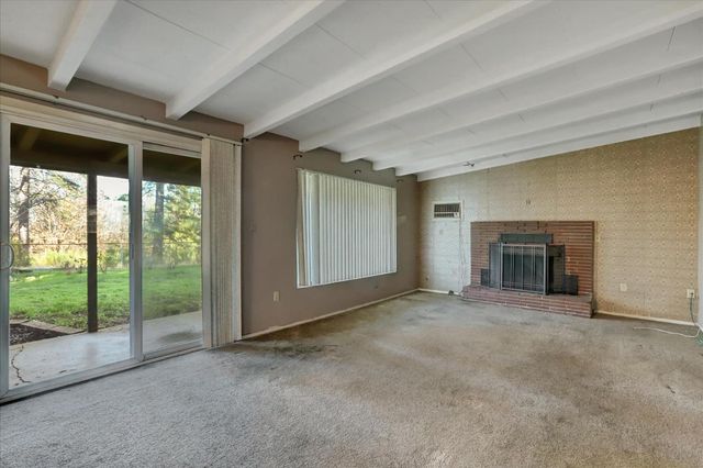 12282 Rough And Ready Hwy, Grass Valley, CA 95945