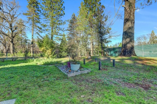 12282 Rough And Ready Hwy, Grass Valley, CA 95945