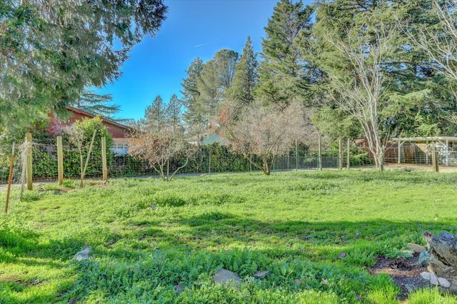 12282 Rough And Ready Hwy, Grass Valley, CA 95945
