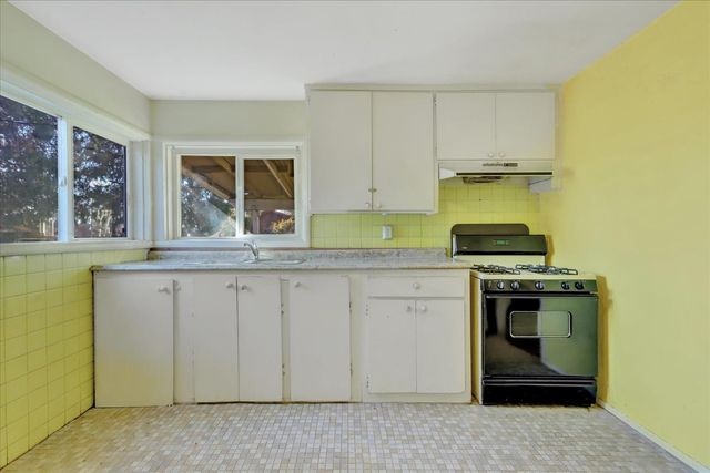 12282 Rough And Ready Hwy, Grass Valley, CA 95945