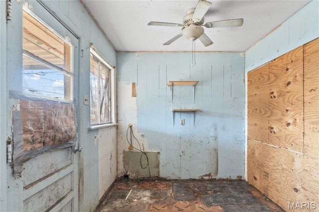 9226 Bataan Drive, St Louis, MO 63134