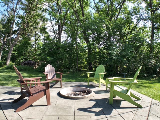 W307N6992 Club CIRCLE E, Hartland, WI 53029