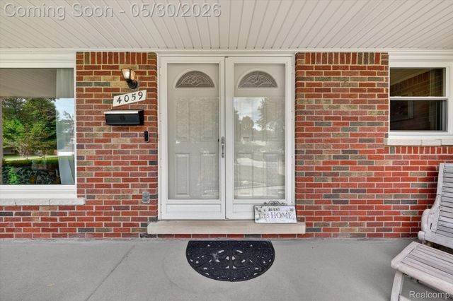 4059 Gatesford Circle Drive, Troy, MI 48085