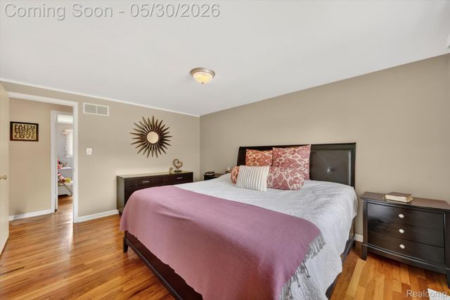 4059 Gatesford Circle Drive, Troy, MI 48085