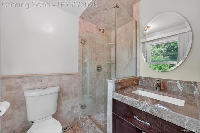 4059 Gatesford Circle Drive, Troy, MI 48085