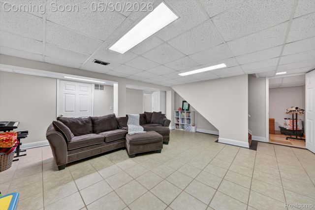 4059 Gatesford Circle Drive, Troy, MI 48085