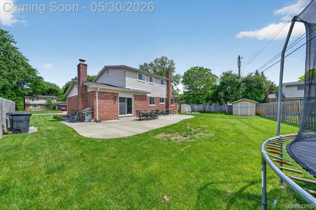 4059 Gatesford Circle Drive, Troy, MI 48085