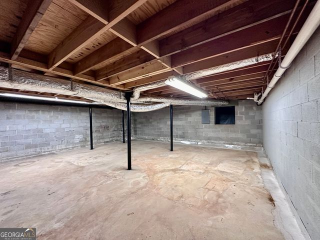 5506 Woodland Drive, Douglasville, GA 30135