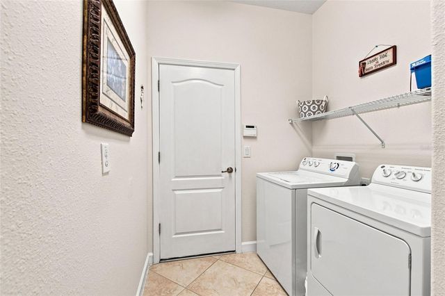 8961 DOVE VALLEY WAY, Davenport, FL 33896
