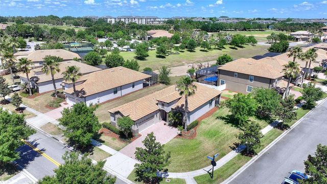 8961 DOVE VALLEY WAY, Davenport, FL 33896