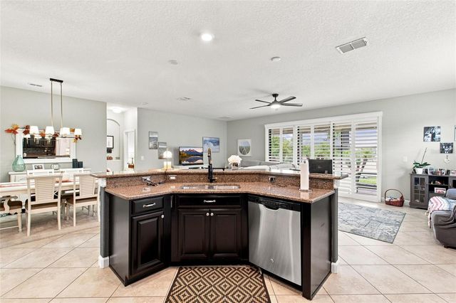 8961 DOVE VALLEY WAY, Davenport, FL 33896