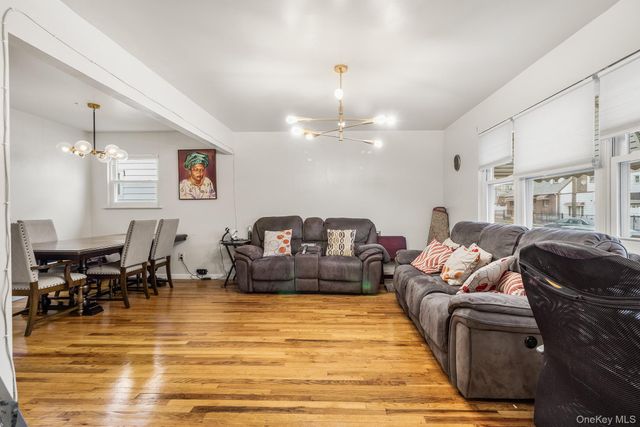 11916 204th Street, Saint Albans, NY 11412