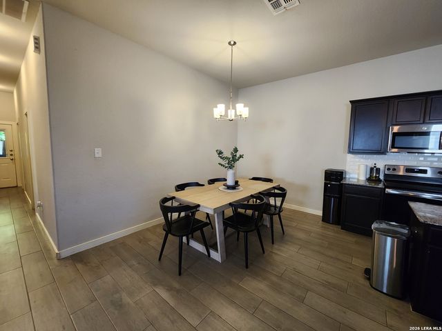 2237 AVERY VLG, New Braunfels, TX 78130
