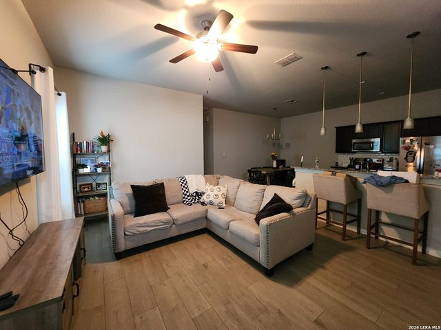 2237 AVERY VLG, New Braunfels, TX 78130