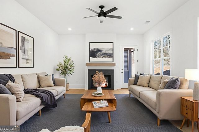 205 Carrington Point, Canton, GA 30115