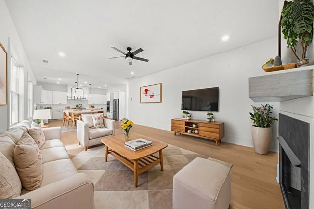 205 Carrington Point, Canton, GA 30115