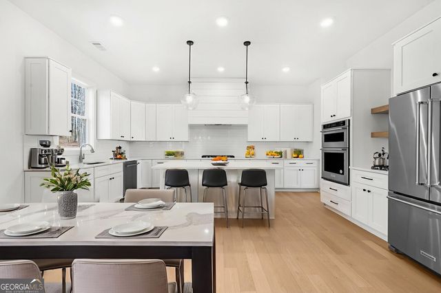 205 Carrington Point, Canton, GA 30115