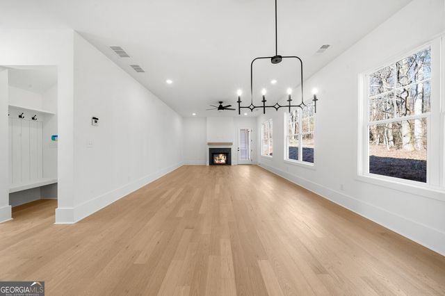 205 Carrington Point, Canton, GA 30115