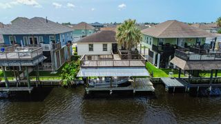 436 Pompano Street, Hitchcock, TX 77563