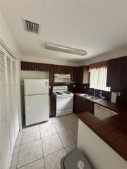 7125 NW 173rd Dr 2401, Hialeah, FL 33015