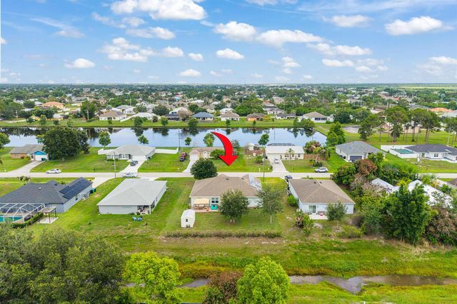 4562 SW Bradbury Street, Port St. Lucie, FL 34953