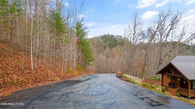 6 Deep Spring Lane, Sevierville, TN 37862