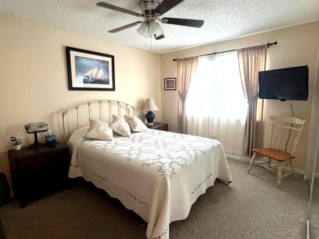 141 Waterside Drive 141, Hypoluxo, FL 33462