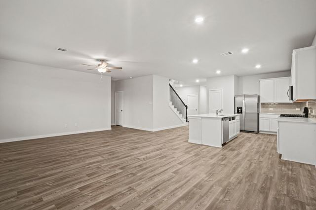 533 Shoreview Drive, Conroe, TX 77303