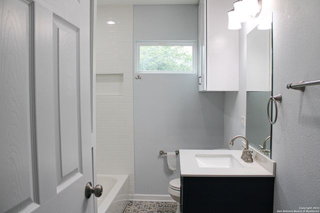 1475 CONTOUR DR, San Antonio, TX 78212