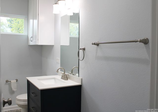 1475 CONTOUR DR, San Antonio, TX 78212