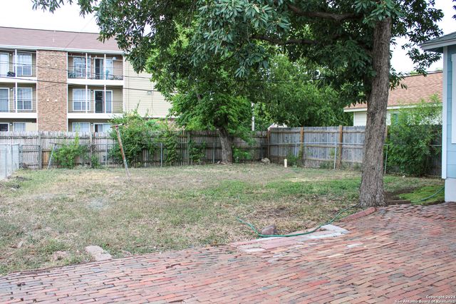 1475 CONTOUR DR, San Antonio, TX 78212
